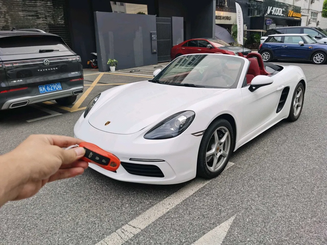 Open image lightbox: Porsche 718 (Imported) 2020 718 Boxer 2.0T Automatic