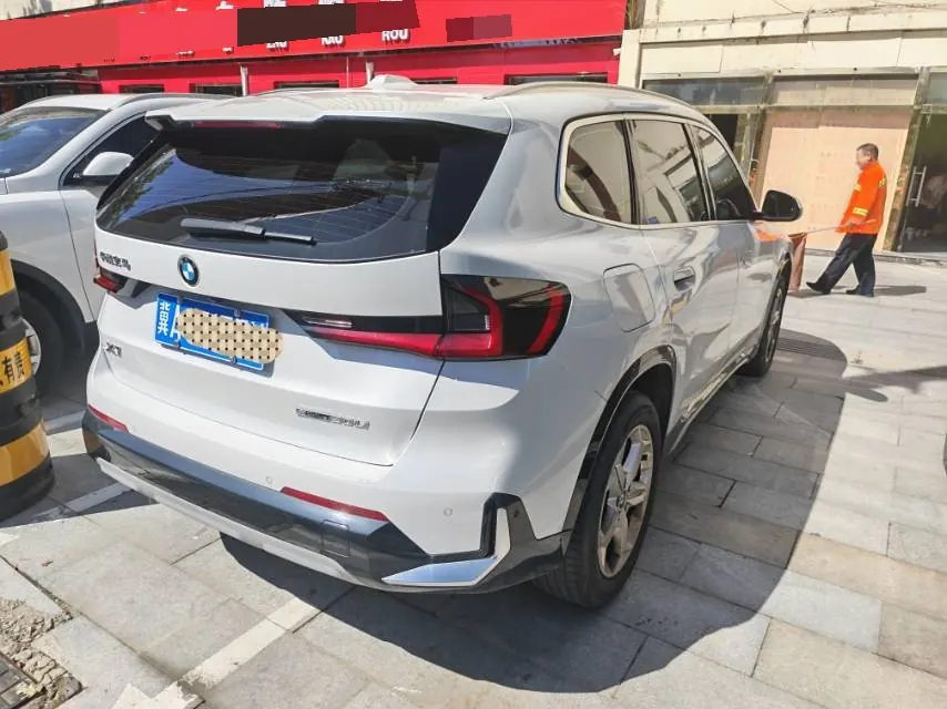 BMW 2023 X1 sDrive20Li 1.5T X Design Package Automatic Transmission 4