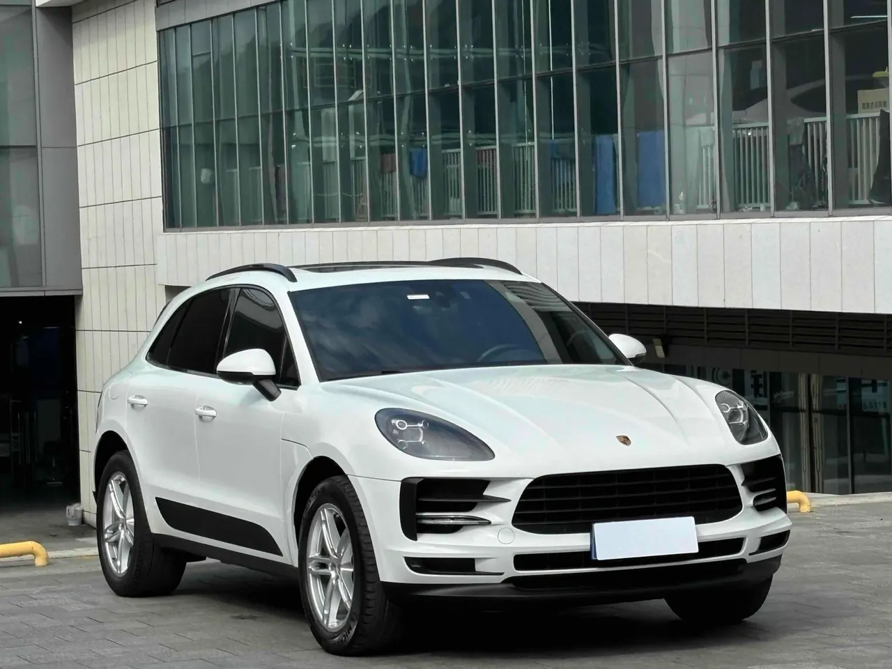 Porsche Macan (Imported) 2020 Macan 2.0T Automatic Gear 2