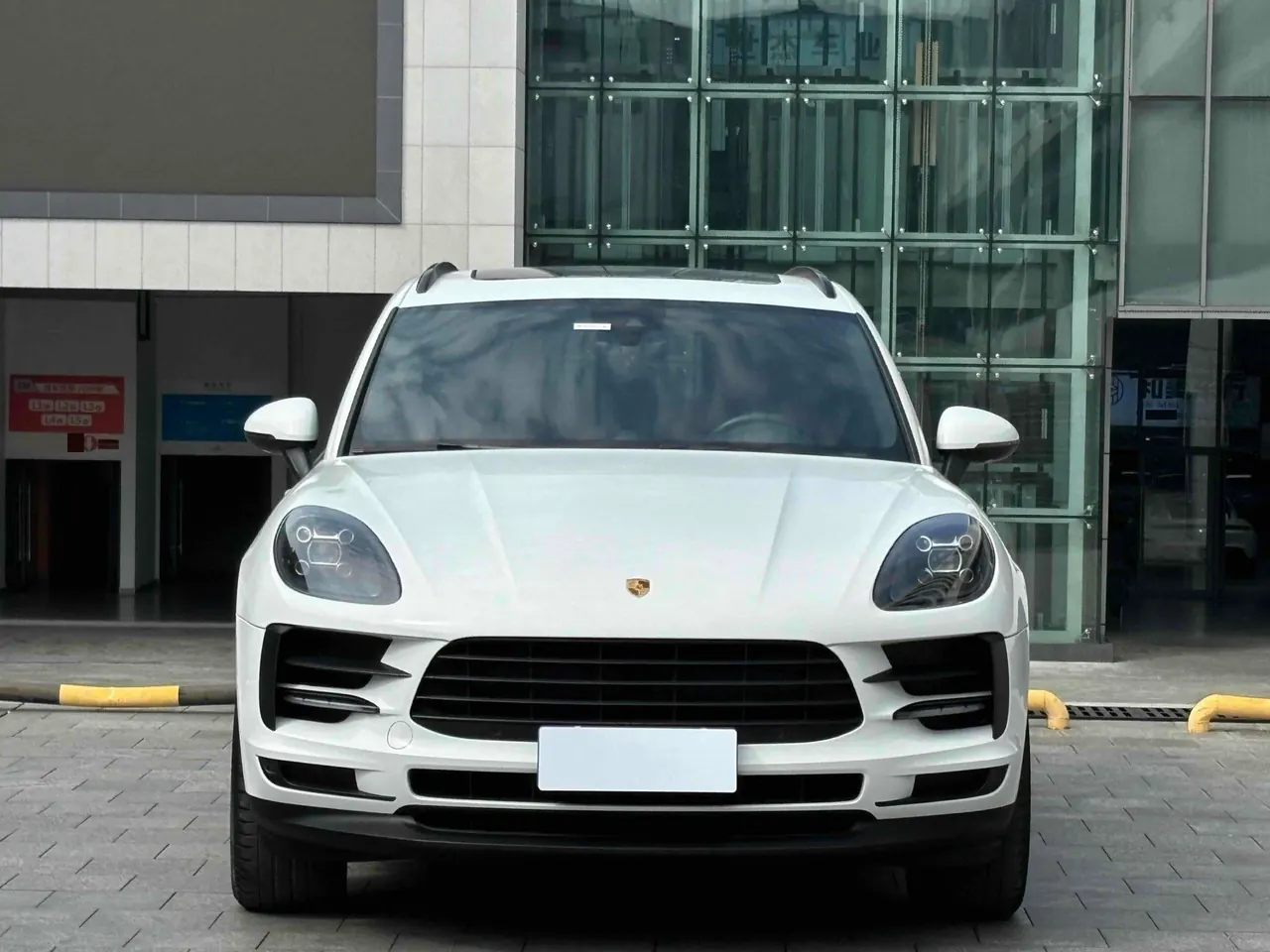 Porsche Macan (Imported) 2020 Macan 2.0T Automatic Gear 3