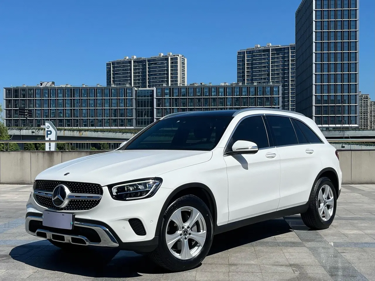 Open image lightbox: Mercedes Benz 2020 GLC 260 L 4MATIC 2.0T Dynamic (Modified) Automatic Gear