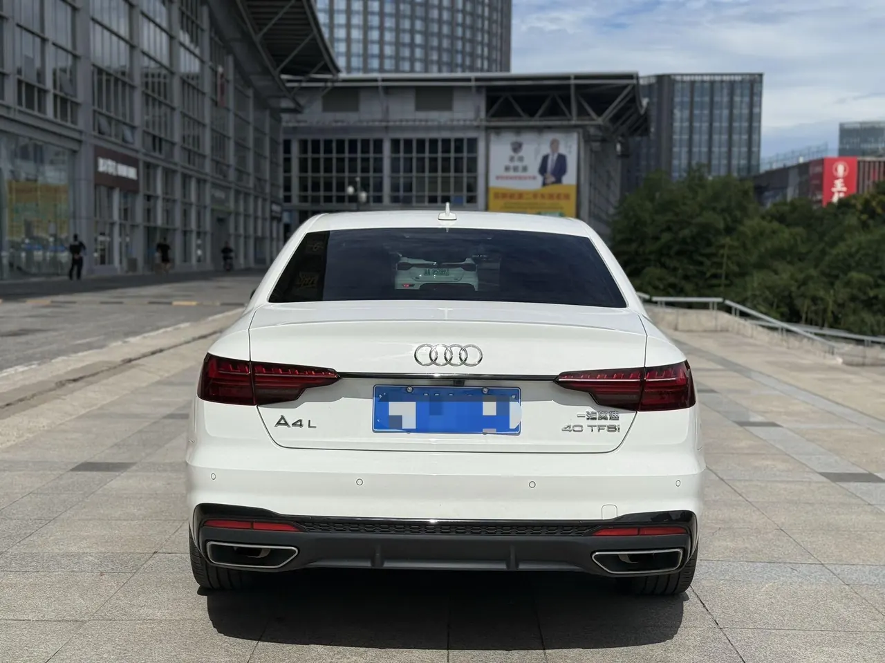 Audi 2022 A4L 2.0TFSI 40TFSI Deluxe Dynamic Automatic 3