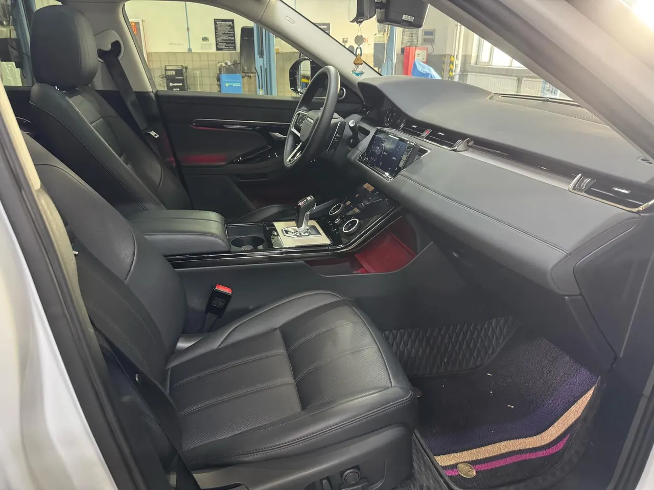 Land Rover 2023 Range Rover Aurora L 48V 2.0T 249PS Deluxe Automatic Gear 10