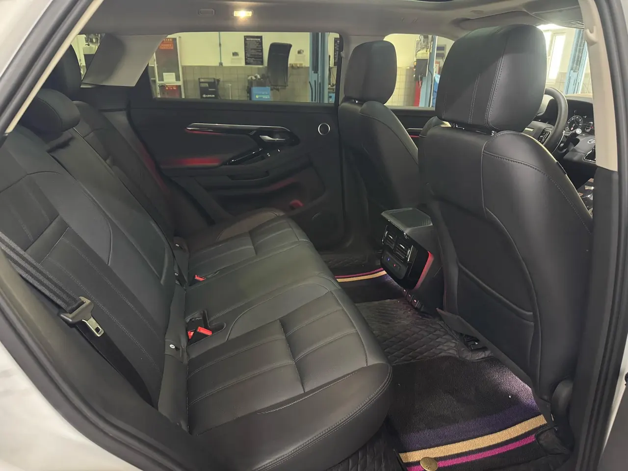 Land Rover 2023 Range Rover Aurora L 48V 2.0T 249PS Deluxe Automatic Gear 11