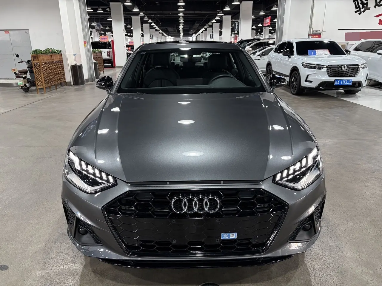 Audi 2024 A4L 2.0TFSI 40TFSI Deluxe Dynamic Automatic 2
