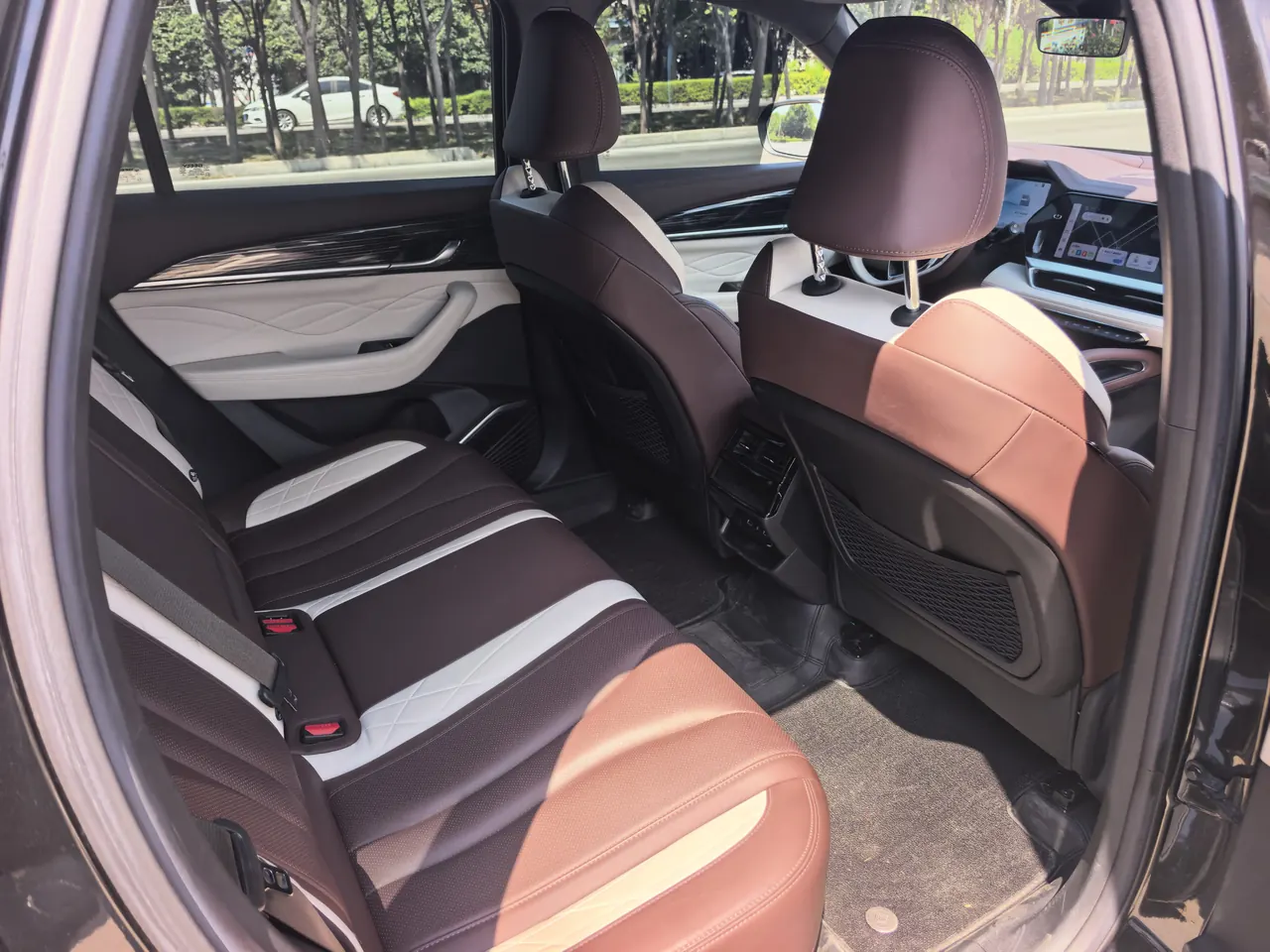 Geely 2024 XingyueL (Monjaro) 2.0TD high-power two-wheel drive cloud version automatic gear 4