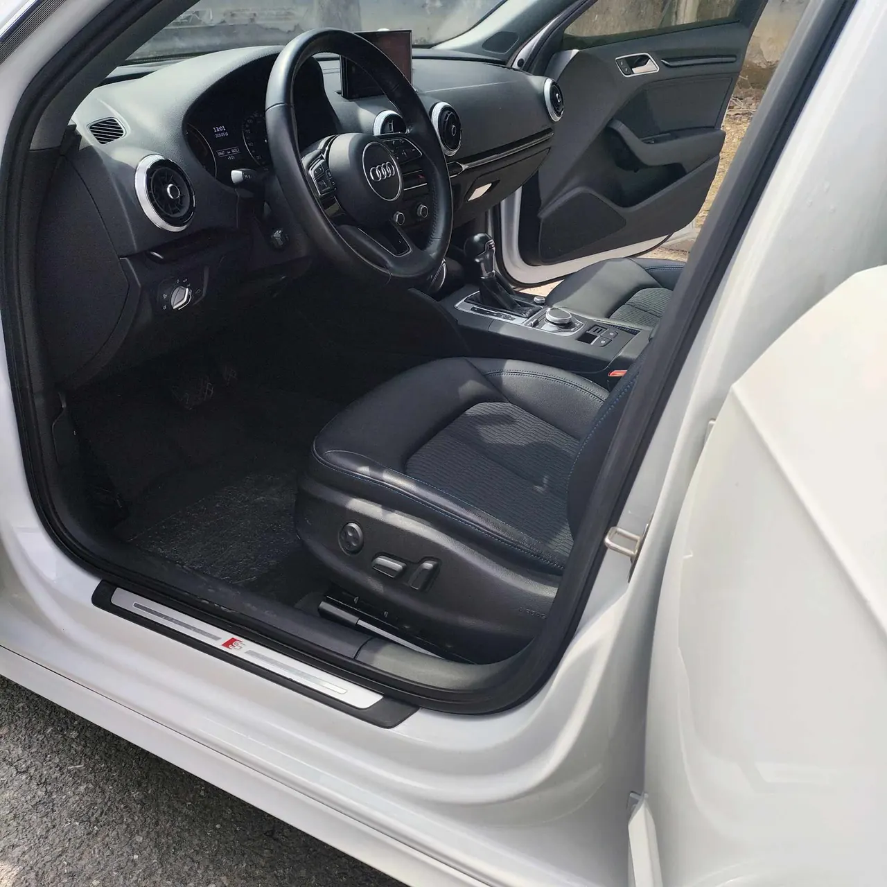 Audi 2020 A3 Sportback 1.4TFSI 35TFSI aggressive automatic gear 4