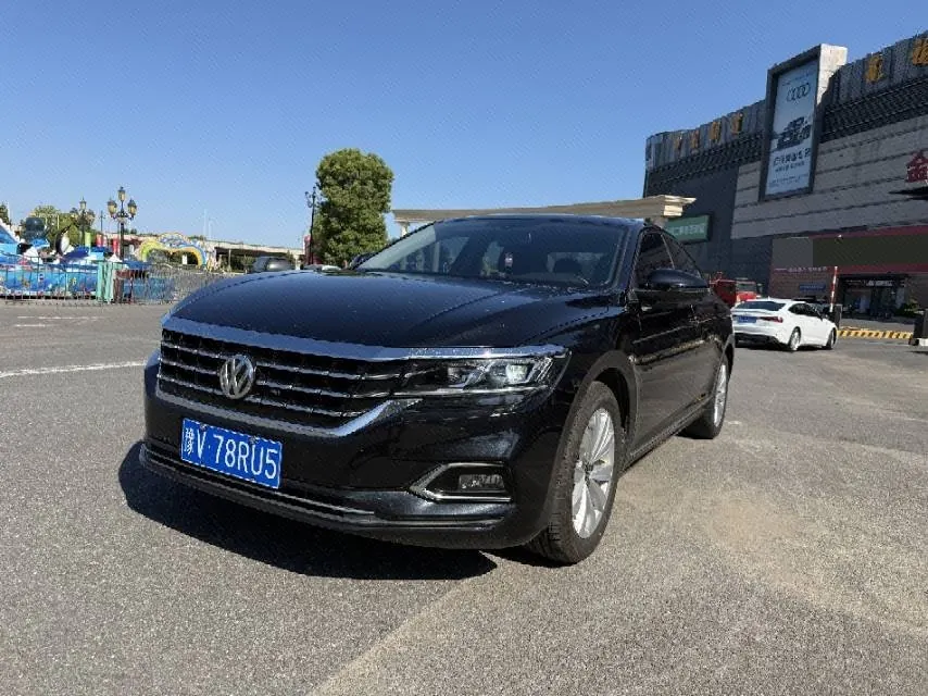 Open image lightbox: Volkswagen 2020 Passat 2.0TSI 330TSI Elite Edition Automatic