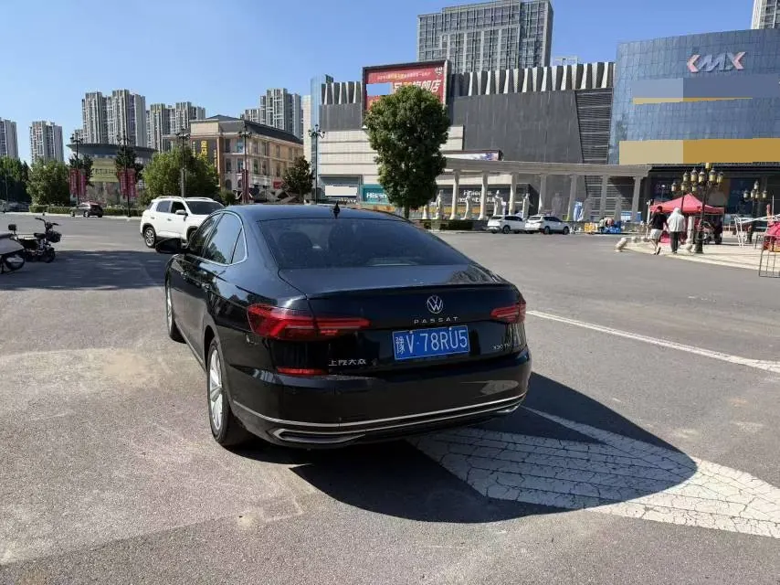Volkswagen 2020 Passat 2.0TSI 330TSI Elite Edition Automatic 3