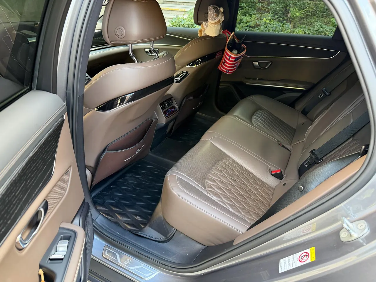 BYD 2020 Han four-wheel drive high-performance flagship automatic gear 5