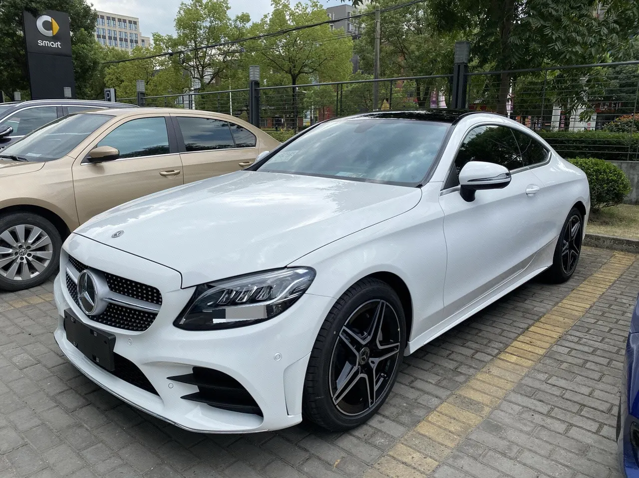 打开图片灯箱:Mercedes Benz Class C (Imported) 2020 C 200 Coupe 1.5T Automatic Gear