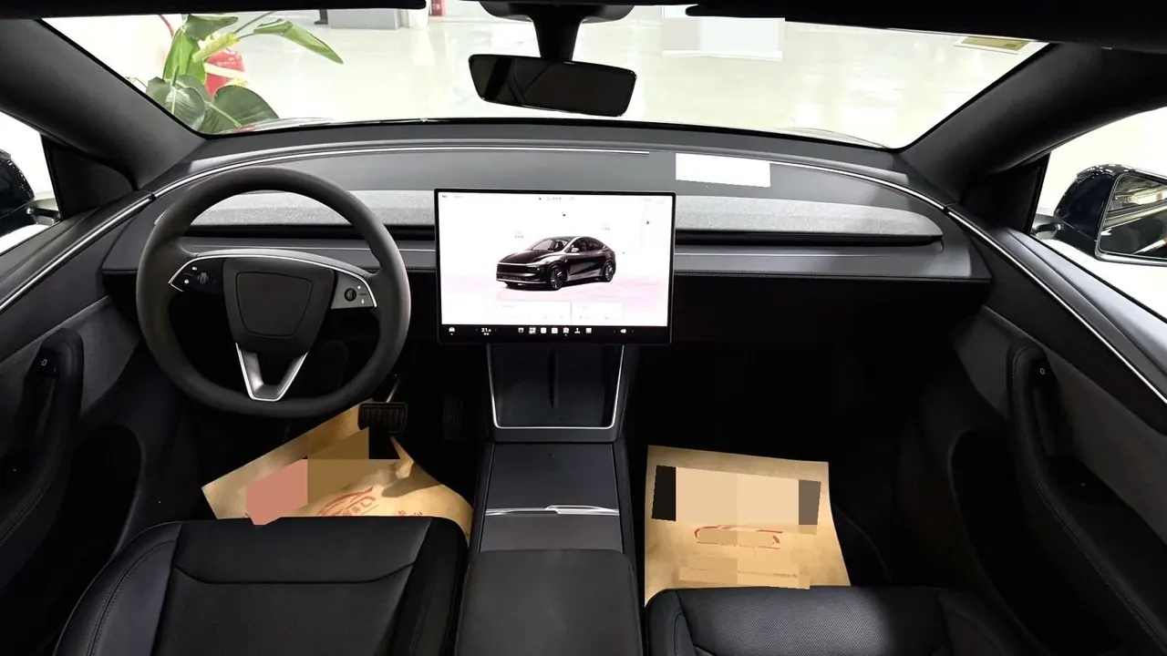Tesla 2026 Model Y Rear-Wheel-Drive Automatic 8