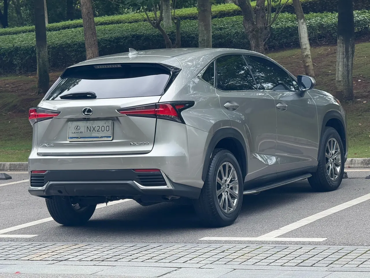 Lexus NX (Imported) 2020 NX200 2.0 Stepless Front Edition Automatic Gear 7