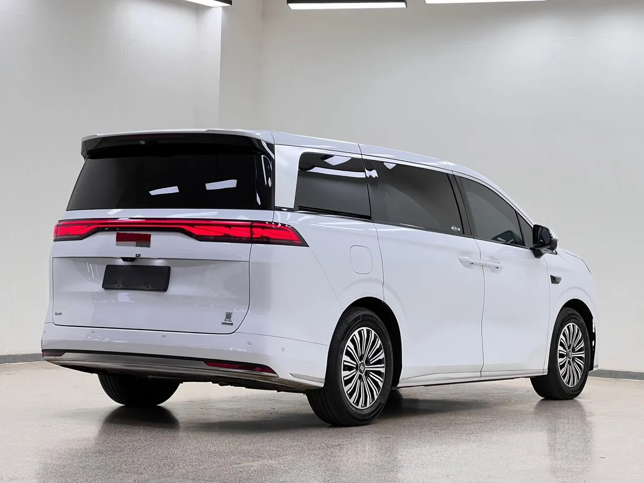 BYD 2025 summer DM-i 1.5T stepless 180km Exceed automatic gear 3