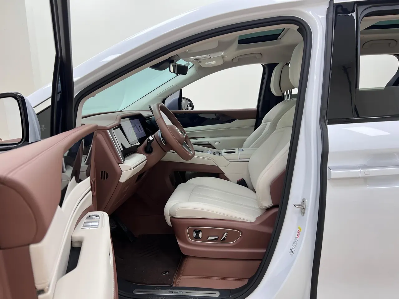 BYD 2025 summer DM-i 1.5T stepless 180km Exceed automatic gear 5