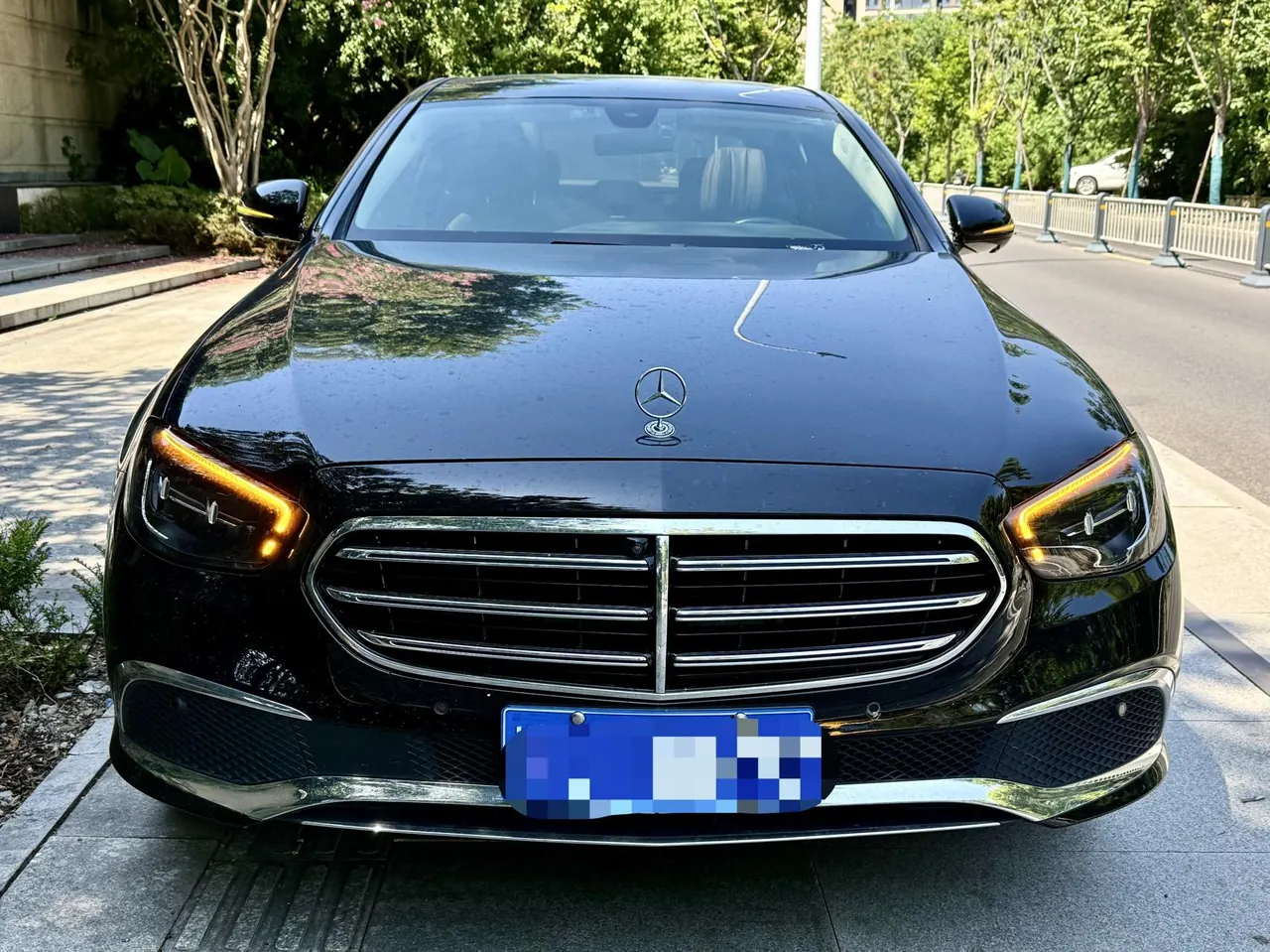 Mercedes Benz E Class 2022 E 300 L 2.0T Fashion (Change 3) Automatic Gear 3