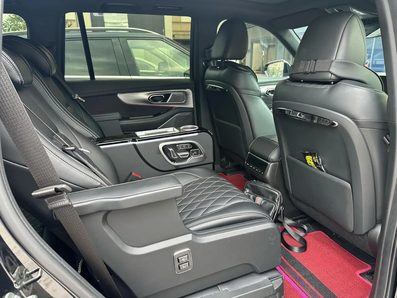 Chuanqi 2022 GS8 Hybrid 2.0TM Stepless Four-wheel Drive Premium Edition Seven-seat Automatic Gear 3