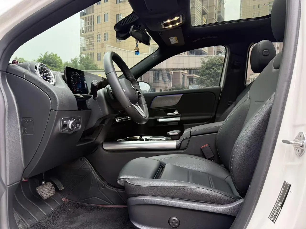 Mercedes Benz 2020 GLA 200 1.3T automatic gear 2