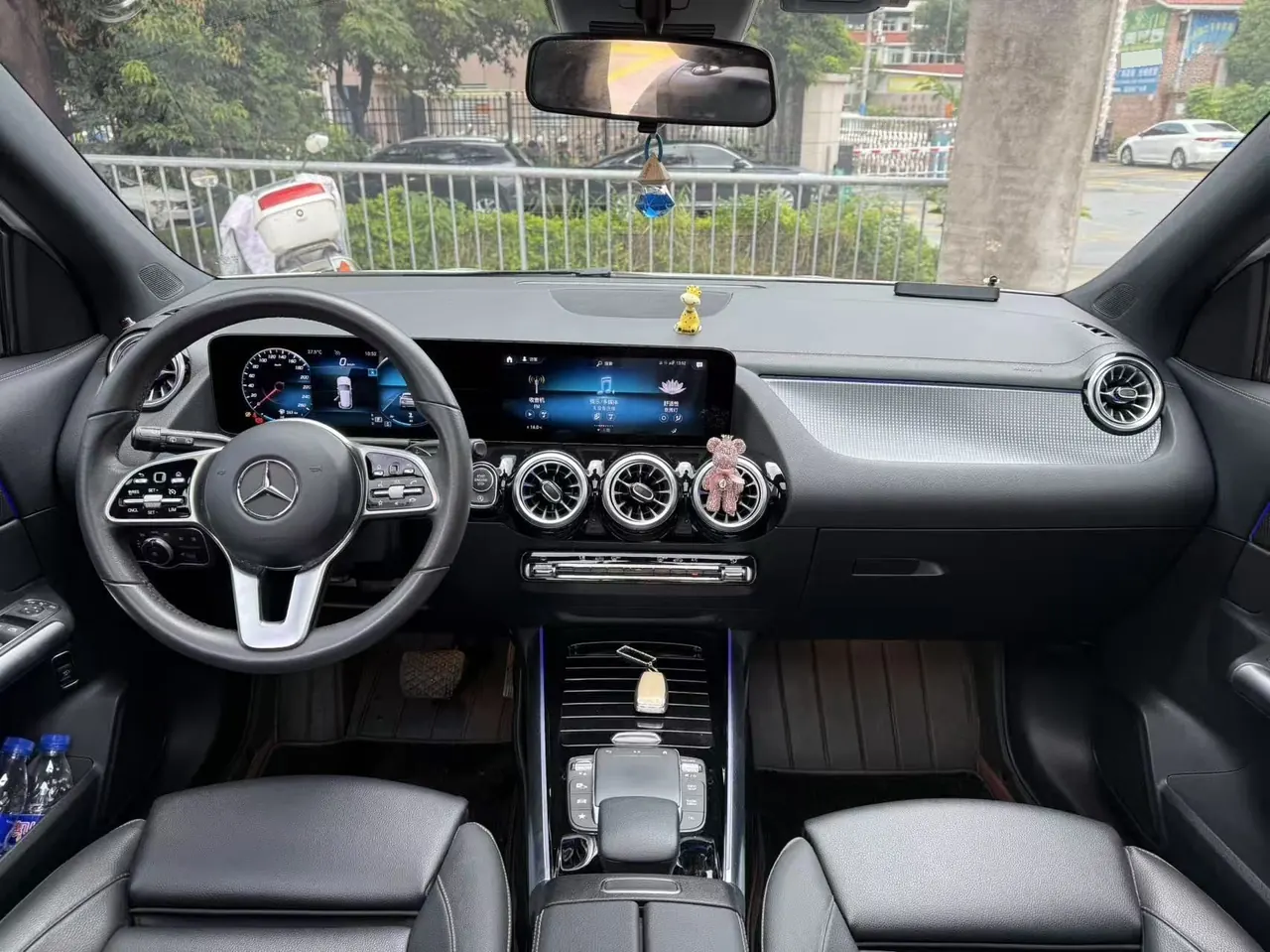 Mercedes Benz 2020 GLA 200 1.3T automatic gear 3