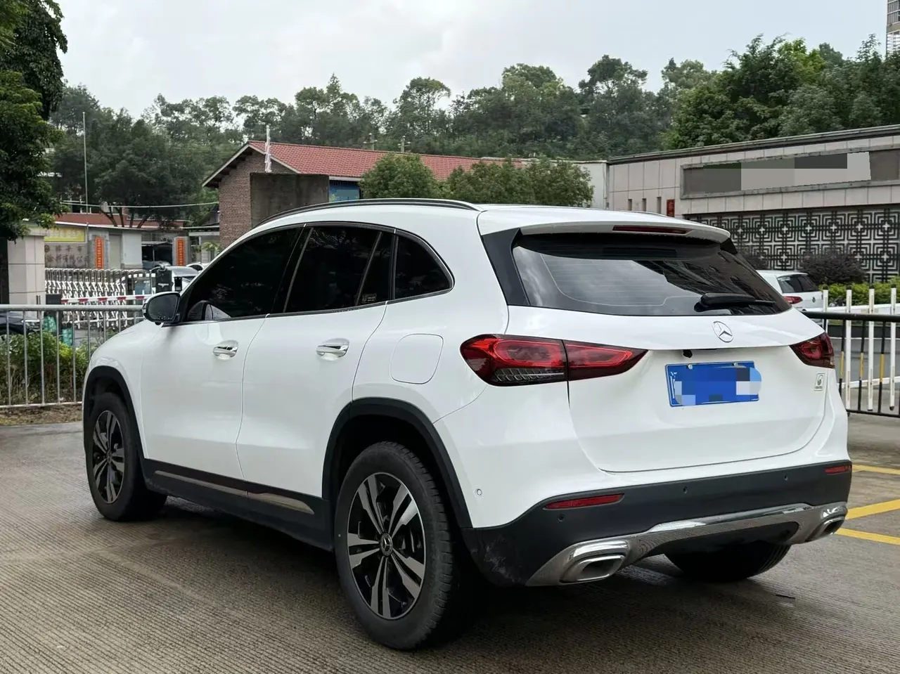 Mercedes Benz 2020 GLA 200 1.3T automatic gear 6