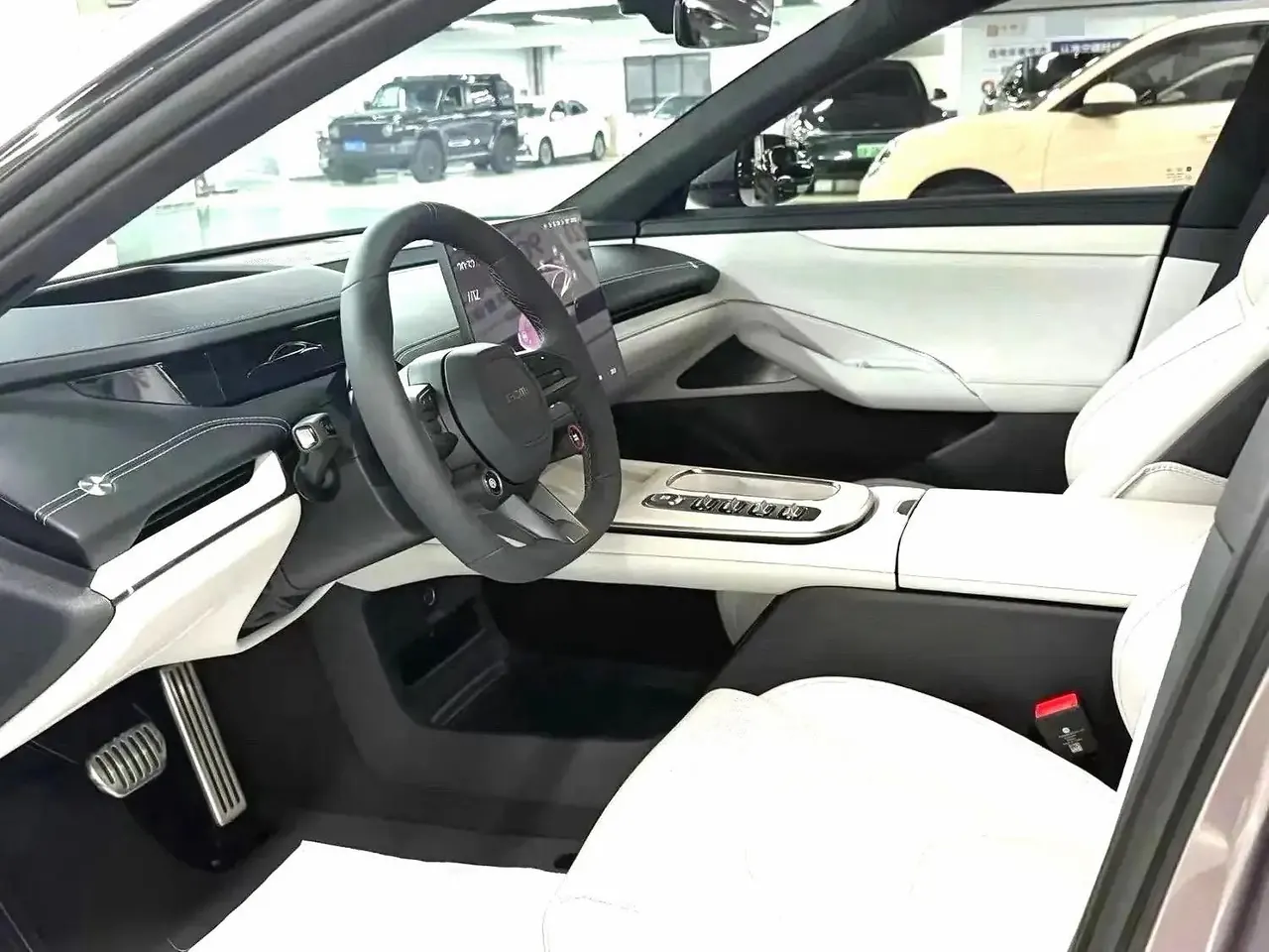 MI 2024 SU 7 800km 4-wheel drive ultra-long endurance high-end smart driving Max version automatic gear 2