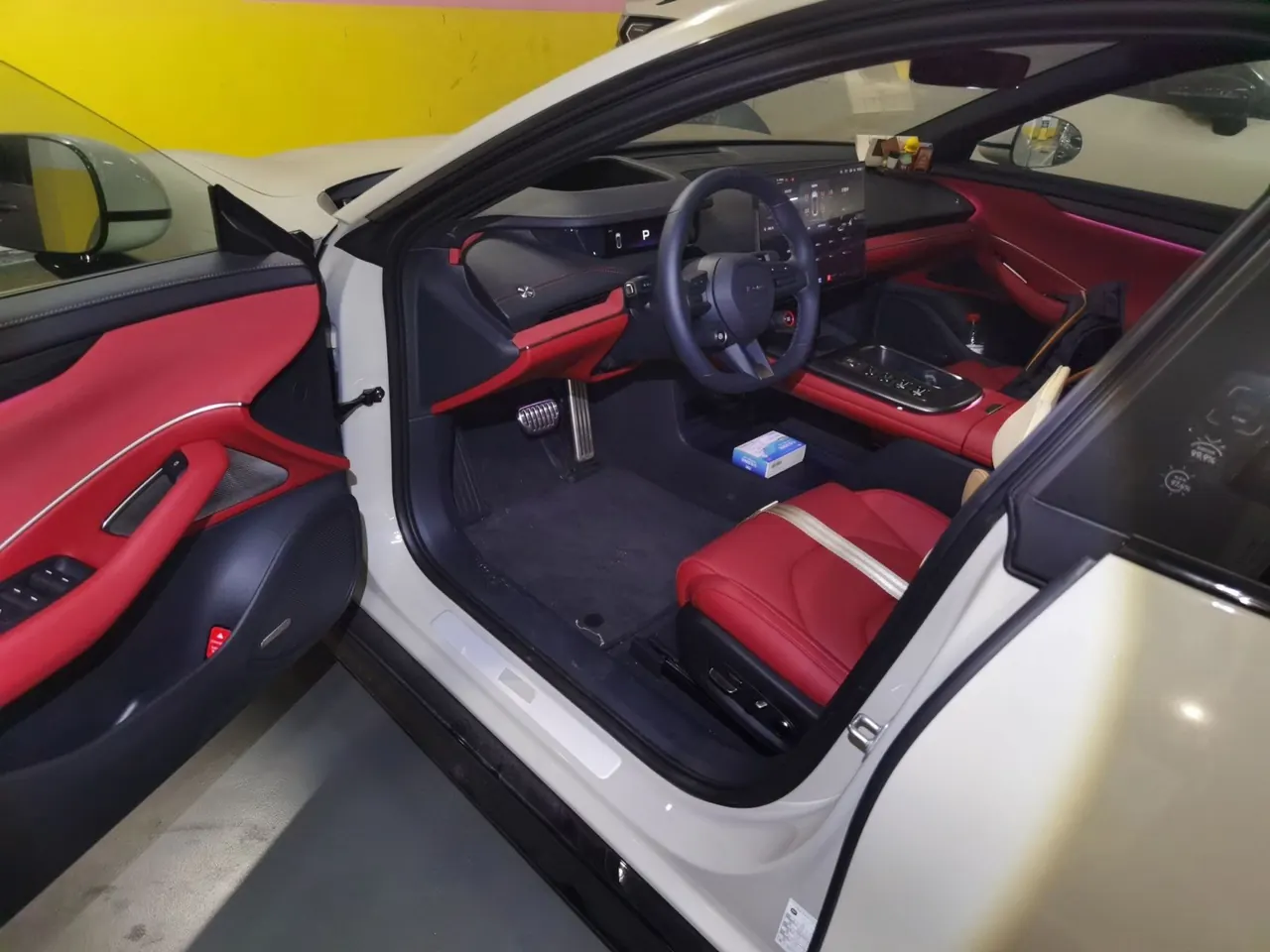 MI 2024 SU 7 800km 4-wheel drive ultra-long endurance high-end smart driving Max version automatic gear 9