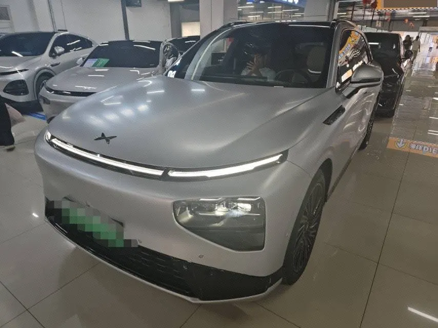 Open image lightbox: Xpeng 2026 G9 725 Max automatic transmission