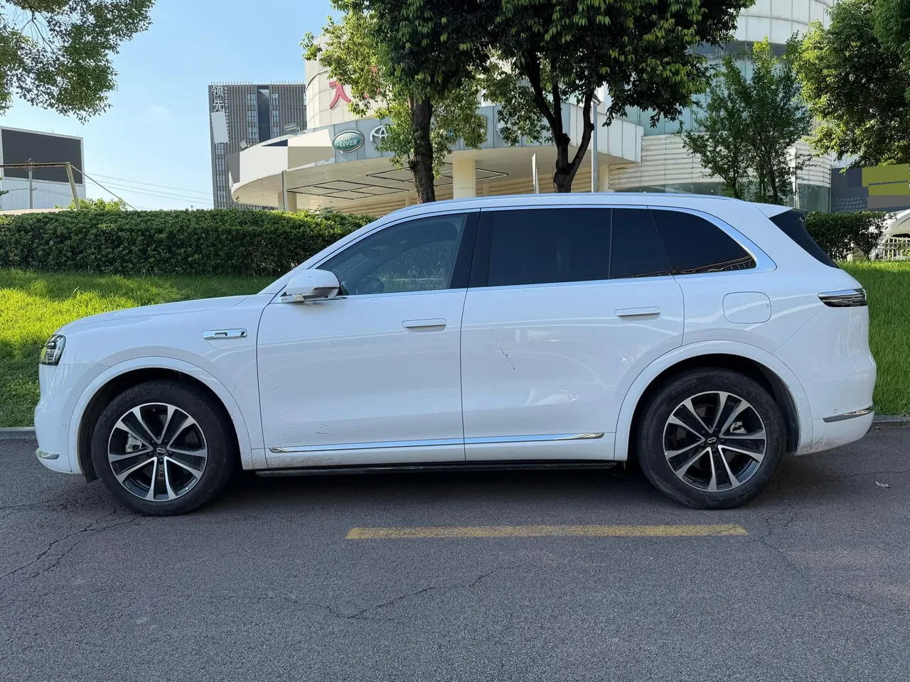 AITO 2026 AITO M7 extended range Ultra 4-wheel drive version 6 seats (192-line laser Radar) automatic gear 5