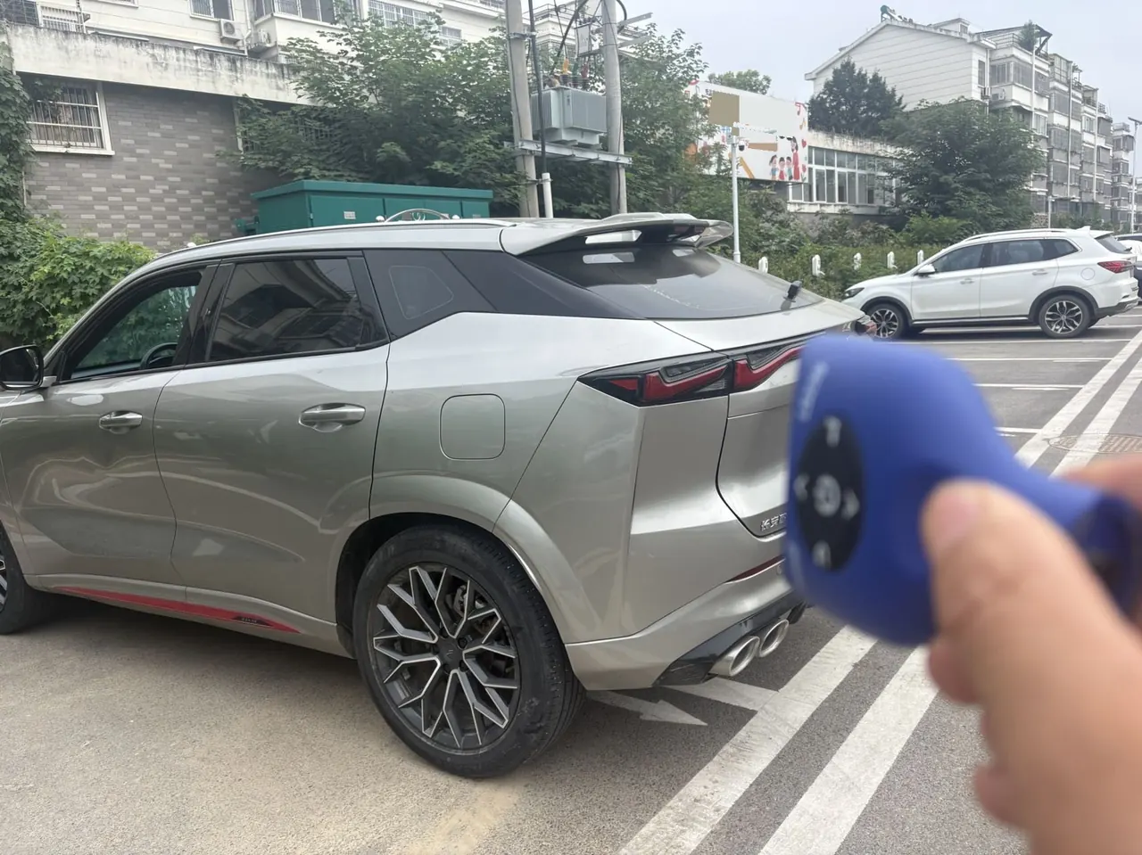 Oshan 2022 Z6 1.5T Blue Whale Smart Collar City Edition Automatic Gear 4