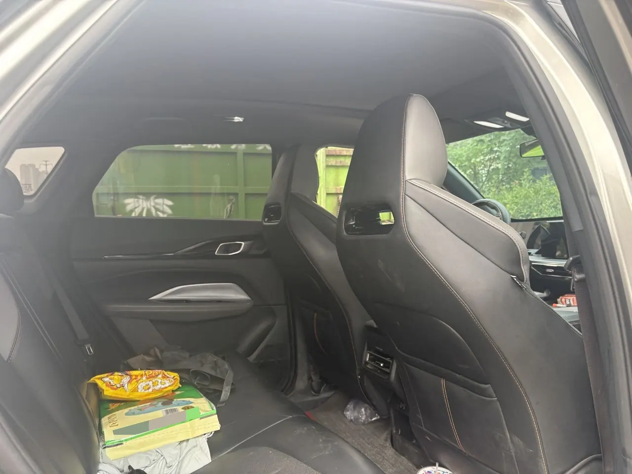 Oshan 2022 Z6 1.5T Blue Whale Smart Collar City Edition Automatic Gear 8