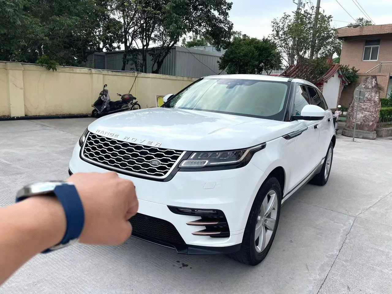 Land Rover Range Rover Star Pulse (Imported) 2020 Range Rover Star Pulse 2.0T P250 Automatic Gear - View 1