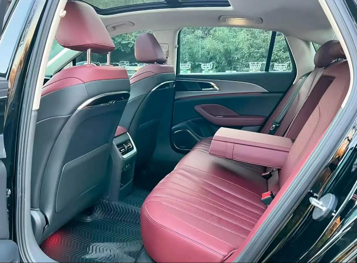 HongQi 2024 H5 2.0T Zhilian Qi Chang Edition Automatic Gear 3
