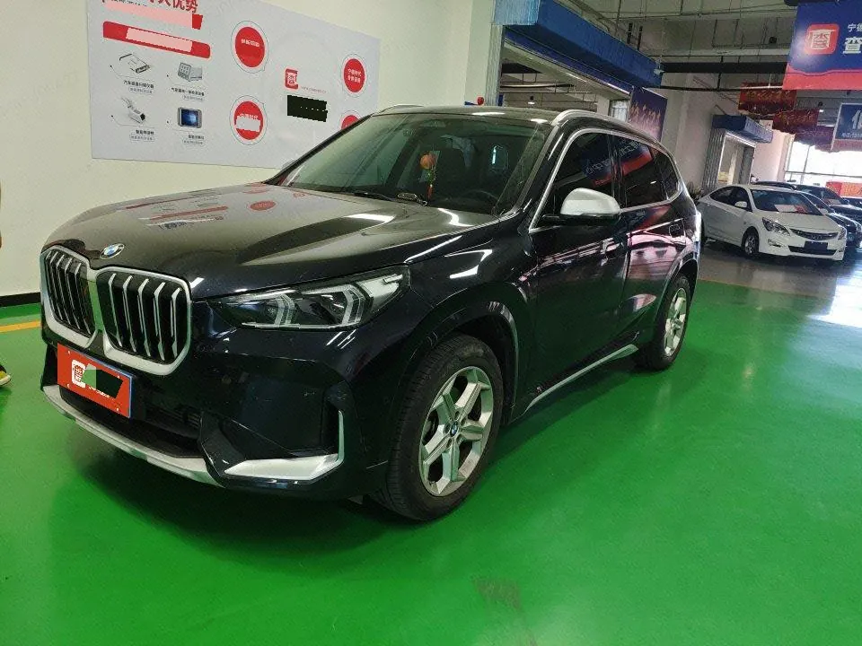 Open image lightbox: BMW 2024 X1 sDrive20Li 1.5T X design set automatic gear
