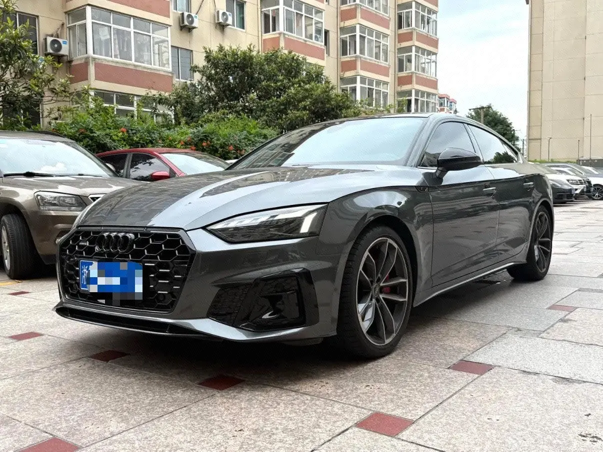 打开图片灯箱:Audi A5 (Imported) 2024 A5 Sportback 2.0TFSI Quattro Luxury Dynamic Automatic Gear