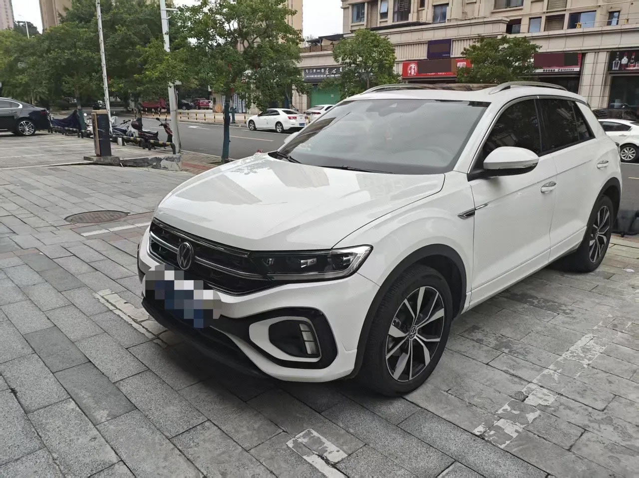Open image lightbox: Volkswagen 2024 Tange 1.5TSI 300TSI Two-Drive Chen Guang Edition Automatic Gear