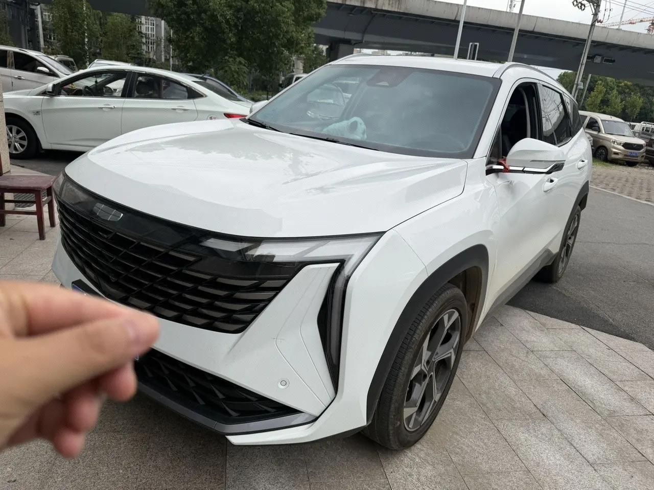 Open image lightbox: Geely 2024 Boyue L 1.5TD Premium Edition Automatic Gear