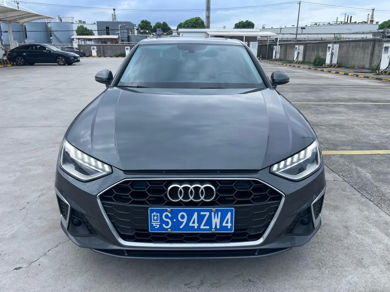 Audi 2020 A4L 2.0TFSI 40TFSI Fashion Dynamic Automatic 2