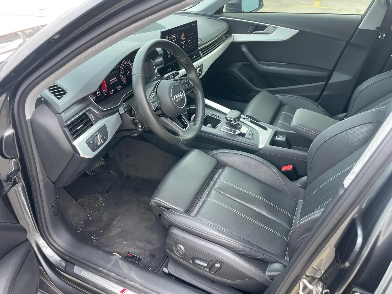 Audi 2020 A4L 2.0TFSI 40TFSI Fashion Dynamic Automatic 8