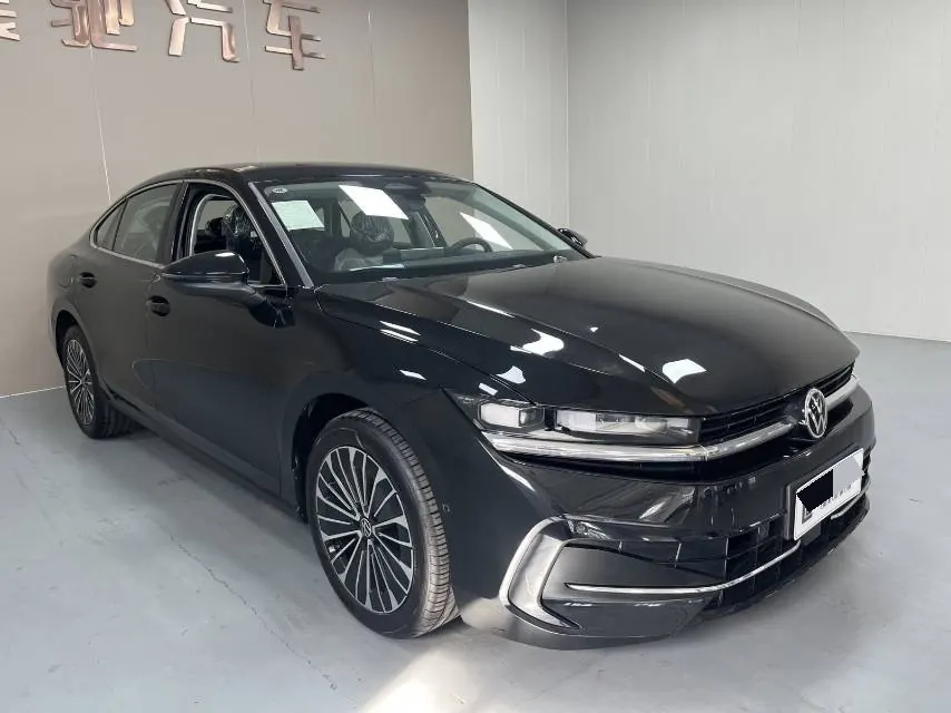 Volkswagen 2026 Magotan 2.0TSI 380TSI Premium Edition Da Mai Bag Automatic Gear 3