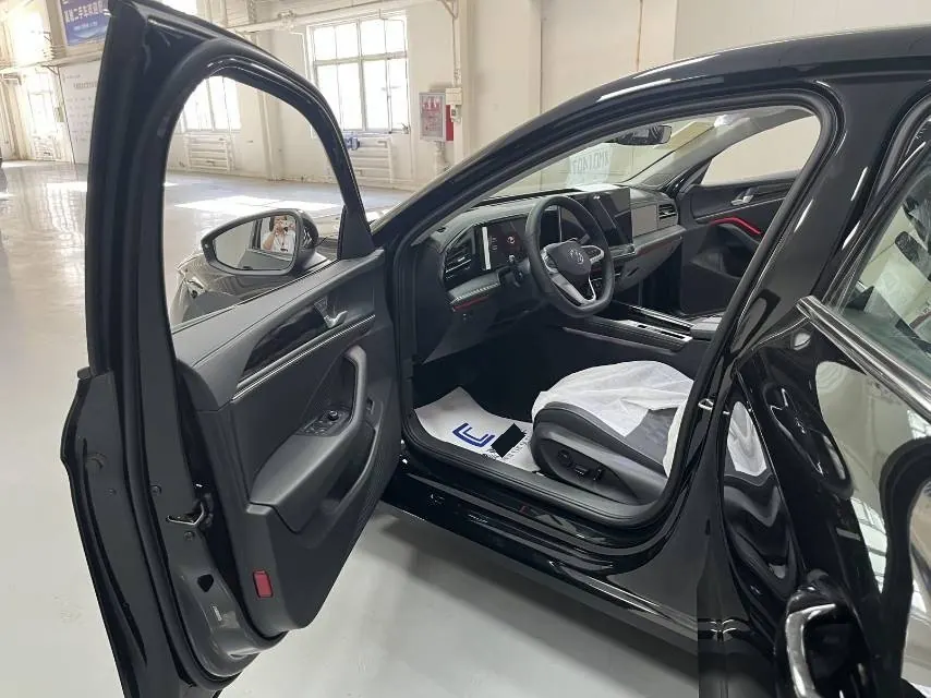 Volkswagen 2026 Magotan 2.0TSI 380TSI Premium Edition Da Mai Bag Automatic Gear 6