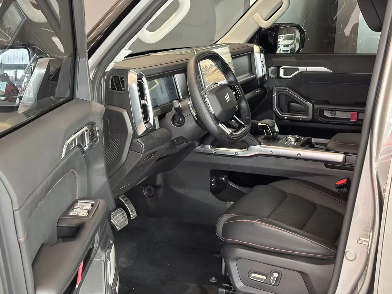 Jetour 2026 Traveler PLUS 2.0TD XWD Conquer 7 Automatic 3