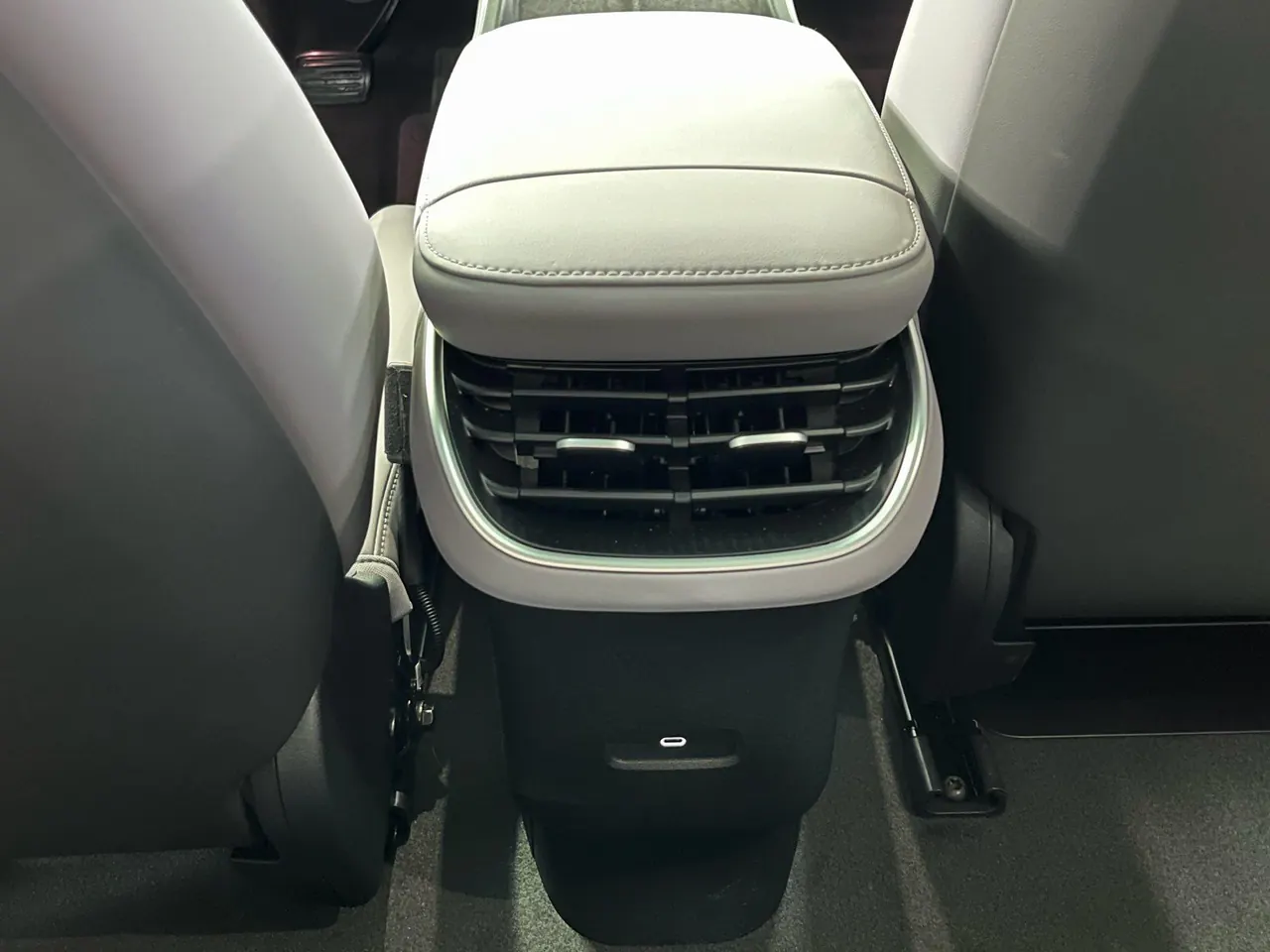 NIO 2026 ET5T 100kWh Touring automatic 11