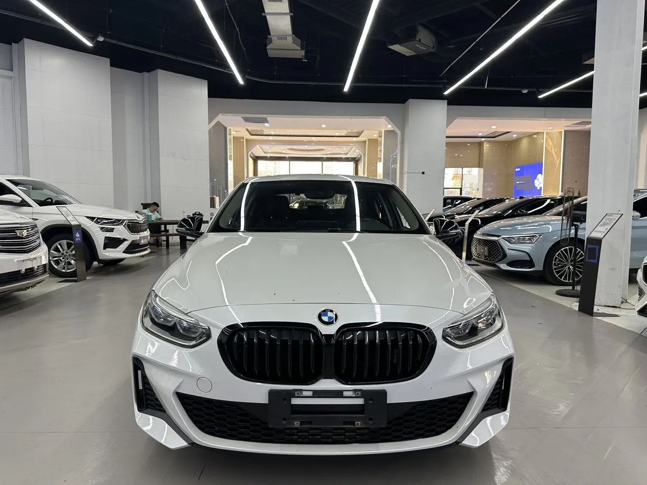 BMW 1 Series 2021 120i 1.5T M Sport Night Edition (facelift) Automatic 2