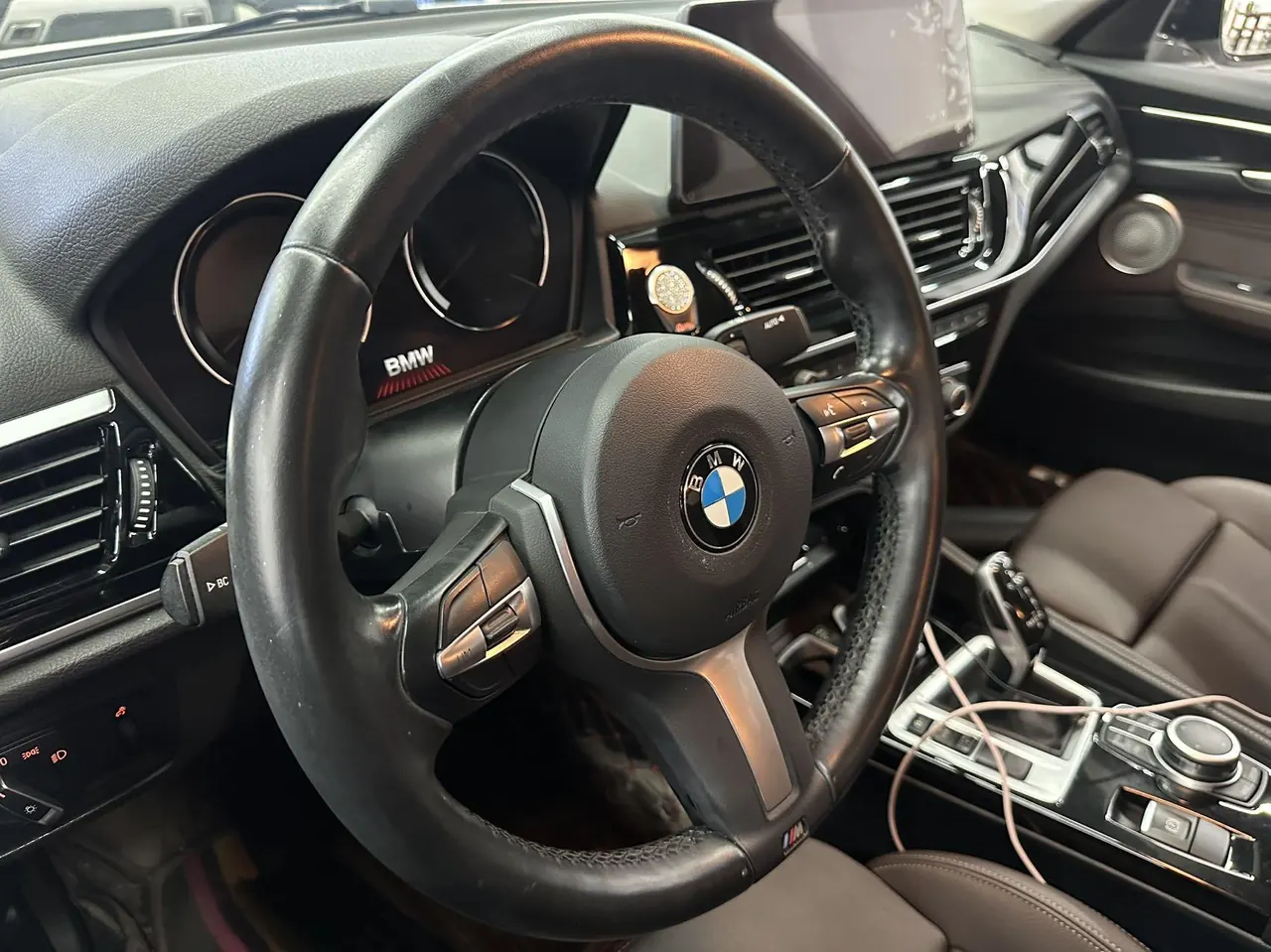 BMW 1 Series 2021 120i 1.5T M Sport Night Edition (facelift) Automatic 3