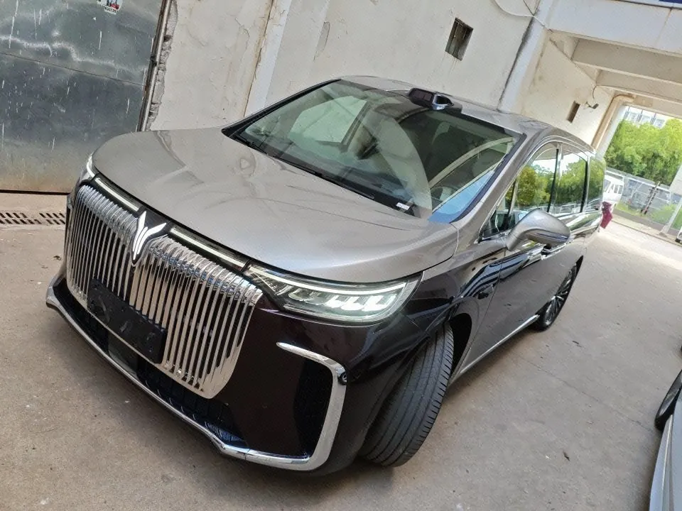 Voyah 2026 dreamers PHEV 1.5T dry Kun Ultra automatic gear - View 1