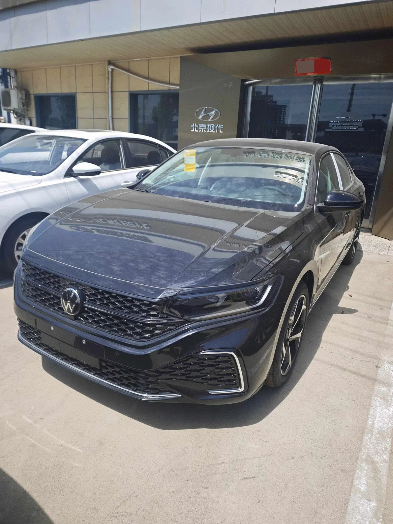 Open image lightbox: Volkswagen 2026 Passat 2.0TSI 380TSI Subut Longteng Edition Automatic Gear