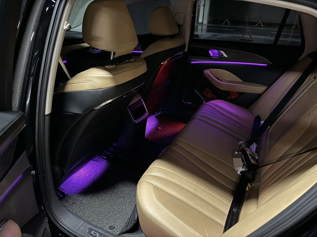 HongQi 2023 H5 2.0T Zhilian Qi Chang Edition Automatic Gear 4