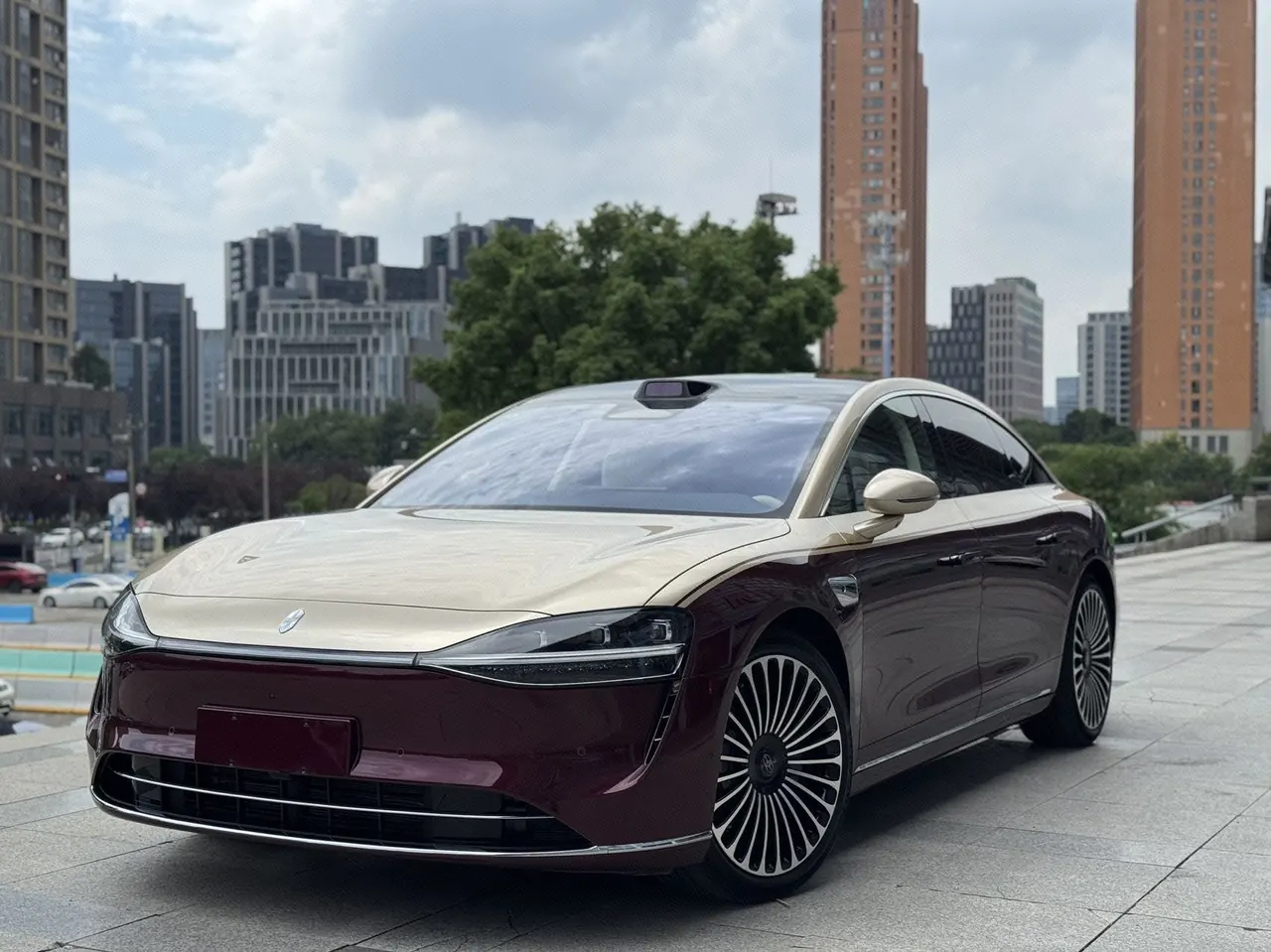 Luxeed 2026 S9 Ultra Rear Drive 53kWh Automatic - View 1