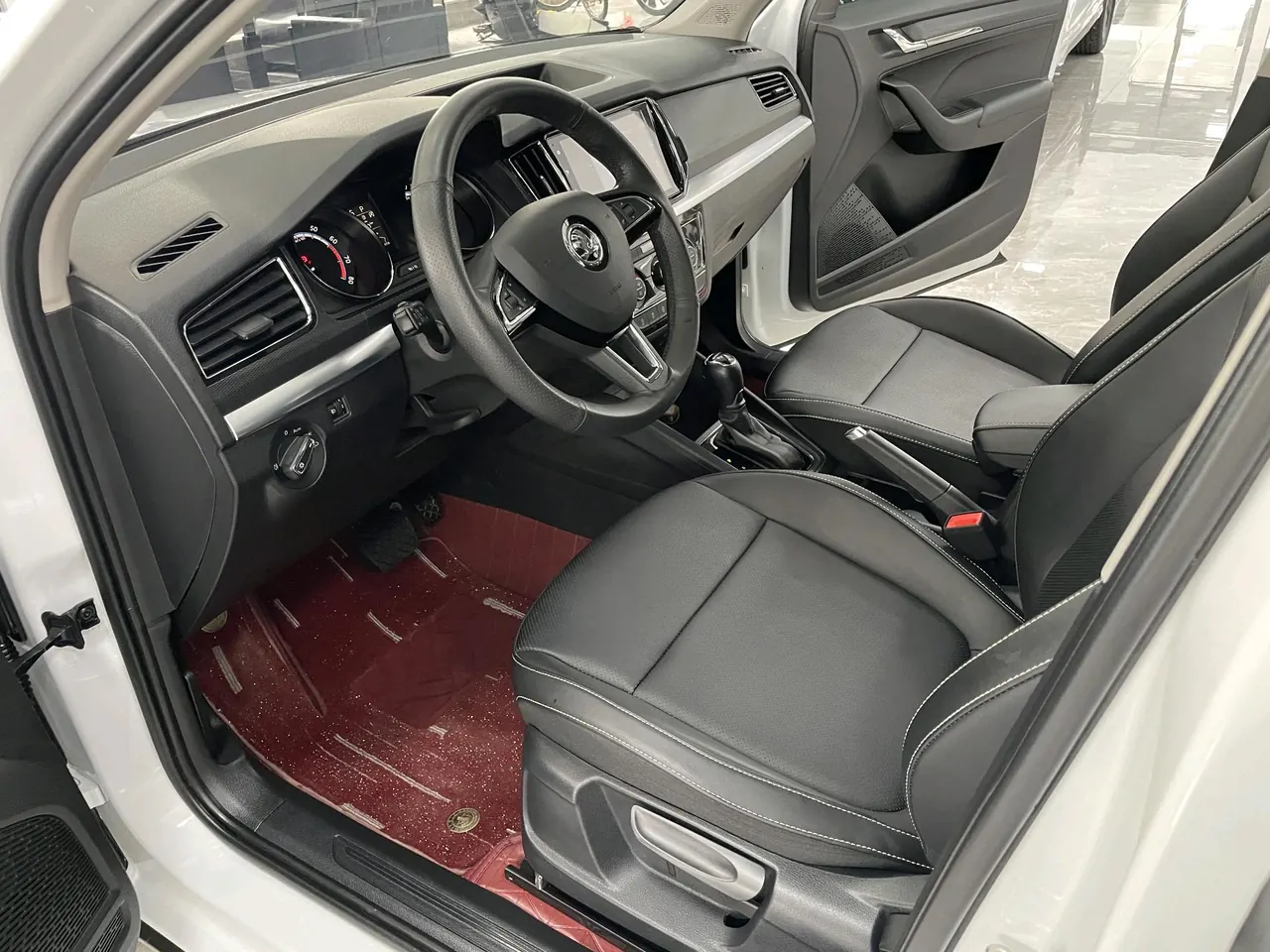 Skoda 2023 Comic 1.5 Comfortable Edition (Modified) Automatic Gear 4
