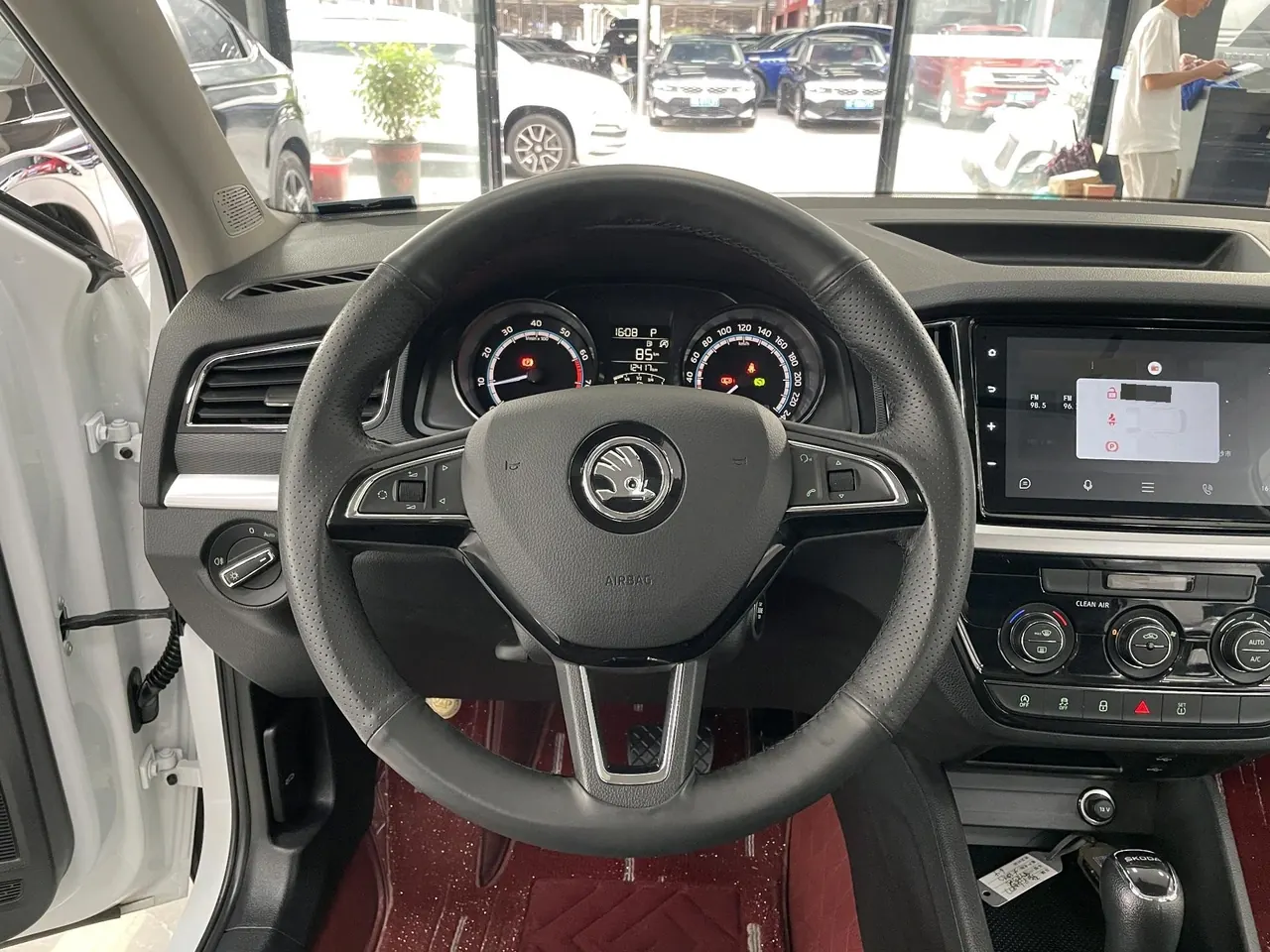 Skoda 2023 Comic 1.5 Comfortable Edition (Modified) Automatic Gear 8
